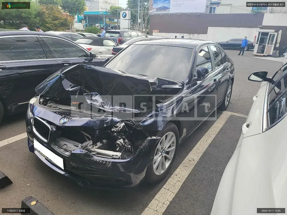 Photo 2 of 12: 2016 BMW 320d, VIN WBA8C5103GK642603 — Korean insurance auction