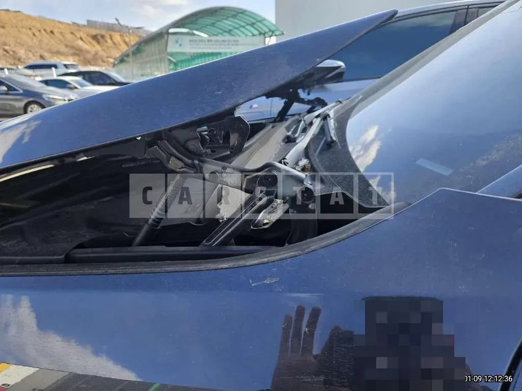 Photo 2 of 21: 2019 BMW 530i xDrive — Korean insurance auction