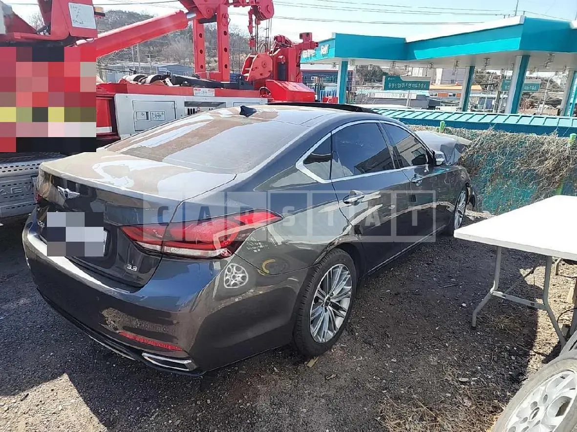 Photo 2 of 18: 2017 Genesis G80 3.3 — Korean insurance auction
