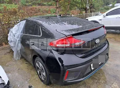 Photo 1 of 13: 2016 Hyundai IONIQ Hybrid — Korean insurance auction