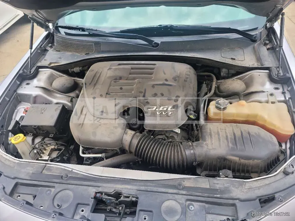 Photo 2 of 20: 2015 Mercedes-Benz Chrysler 300C, VIN 2C3CCACGXFH892074 — Korean insurance auction