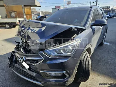 Photo 1 of 18: 2016 Hyundai Santa Fe, VIN KMHSW81UBGU579234 — Korean insurance auction