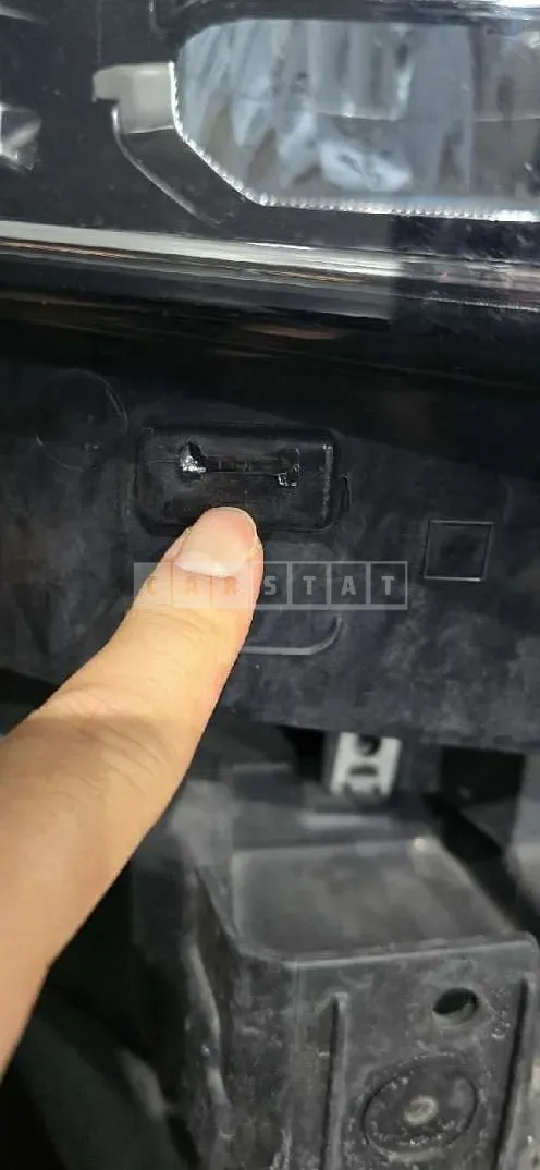 Photo 3 of 3: 2021 Ford (parts) Explorer Headlamp — Korean insurance auction