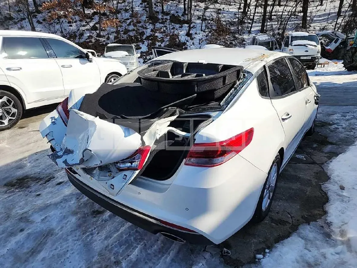Photo 2 of 20: 2016 Kia K5 2.0(LPI), VIN KNAGT416BHA128669 — Korean insurance auction