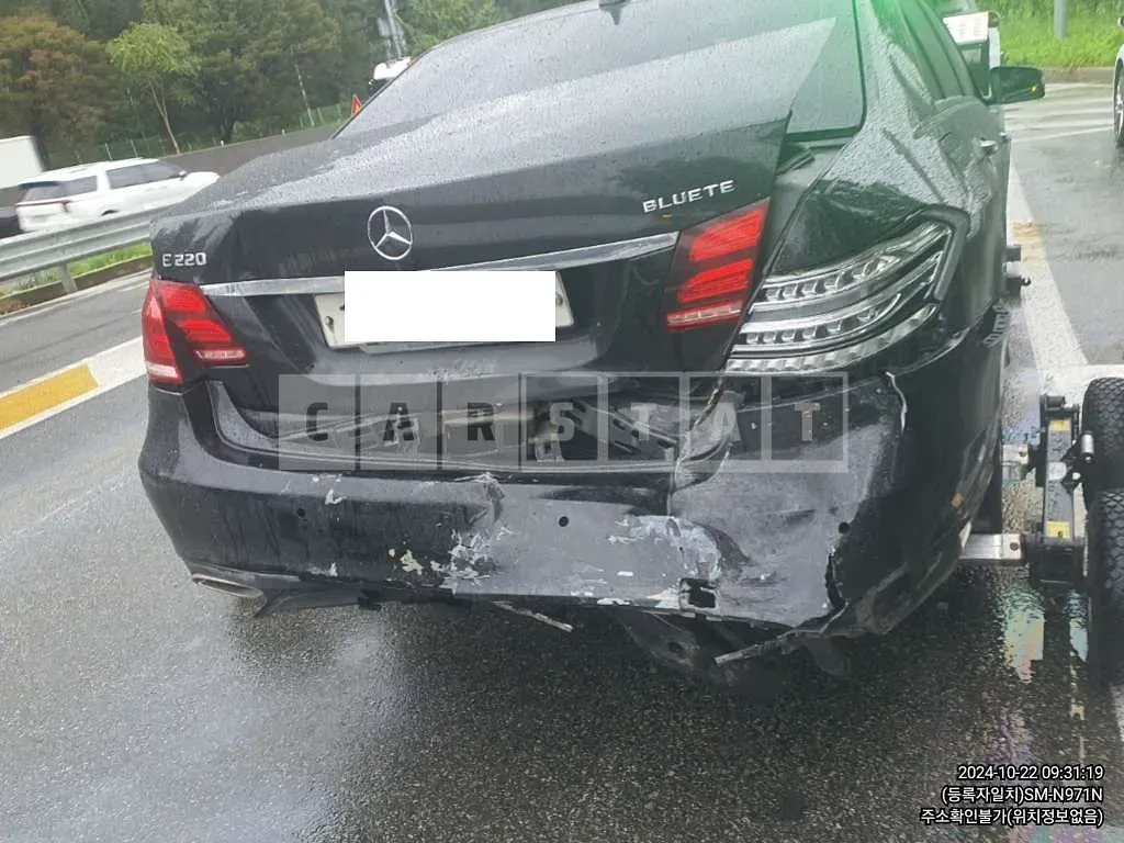 Photo 2 of 20: 2016 Mercedes-Benz E220 BlueTec — Korean insurance auction