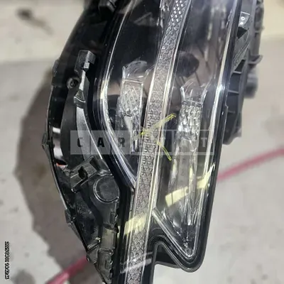 Photo 1 of 5: 2020 Genesis (parts) G90 Headlamp — Korean insurance auction