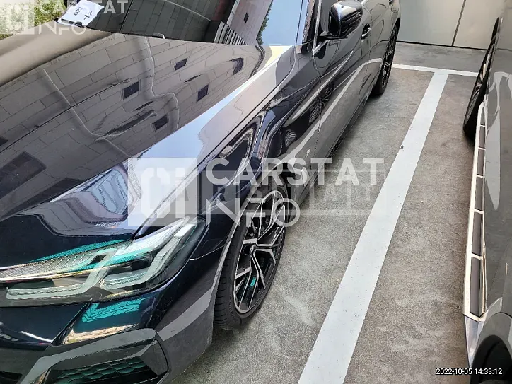 Photo 2 of 12: 2021 BMW 530e, VIN WBA51AG04MCH27032 — Korean insurance auction