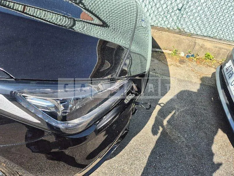 Photo 2 of 24: 2017 Hyundai Genesis G80, VIN KMHGM41DDJU242558 — Korean insurance auction