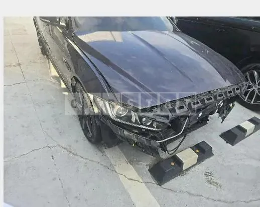 Photo 2 of 17: 2019 Jaguar XE 20d — Korean insurance auction