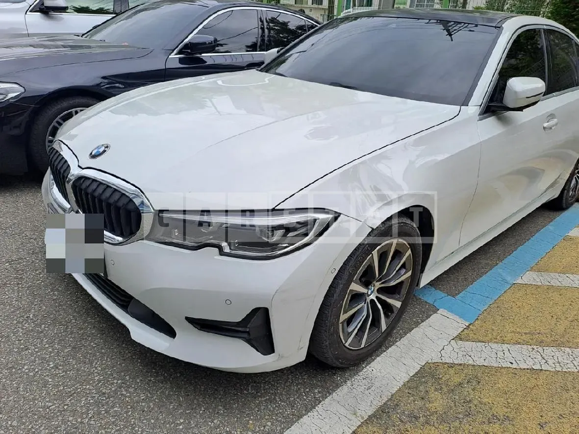 Photo 2 of 2: 2020 BMW (parts) 320i Light — Korean insurance auction