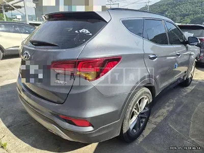 Photo 1 of 8: 2016 Hyundai Santa Fe DM — Korean insurance auction