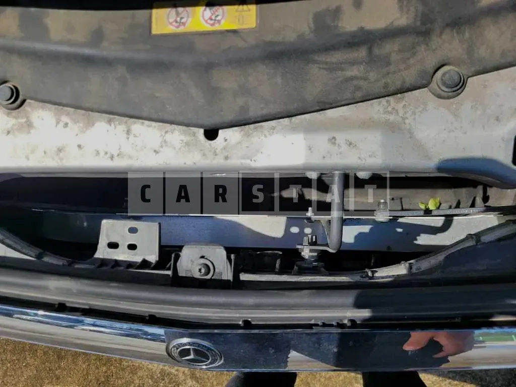 Photo 2 of 9: 2019 Mercedes-Benz E220d, VIN WDDZF0EB3KA663677 — Korean insurance auction