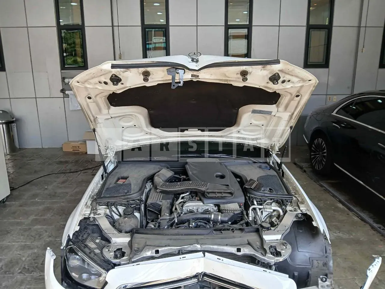 Photo 2 of 26: 2020 Mercedes-Benz E250, VIN W1KZF4FB0MA888115 — Korean insurance auction