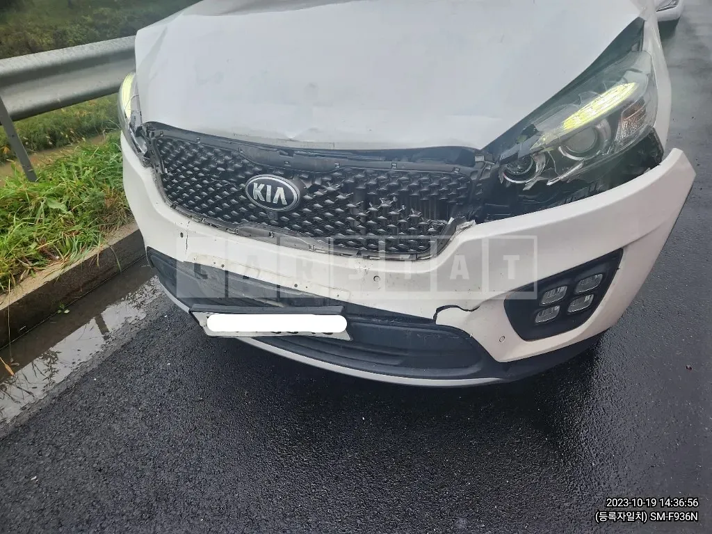 Photo 2 of 8: 2016 Kia Sorento, VIN KNAPH81ABGA166263 — Korean insurance auction