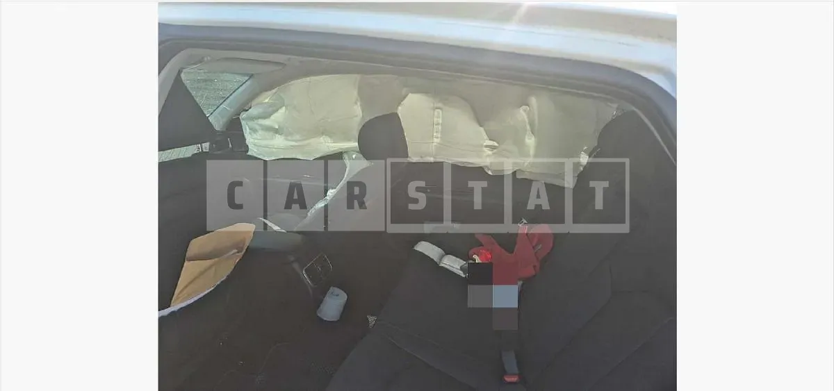 Photo 2 of 13: 2019 Kia K5 Hybrid — Korean insurance auction
