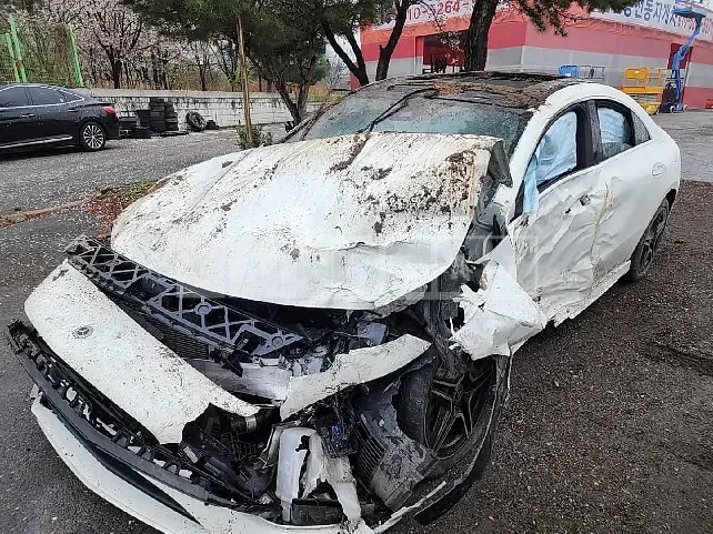 Photo 2 of 9: 2021 Mercedes-Benz CLA250 4Matic, VIN W1K5J4HB3MN222000 — Korean insurance auction