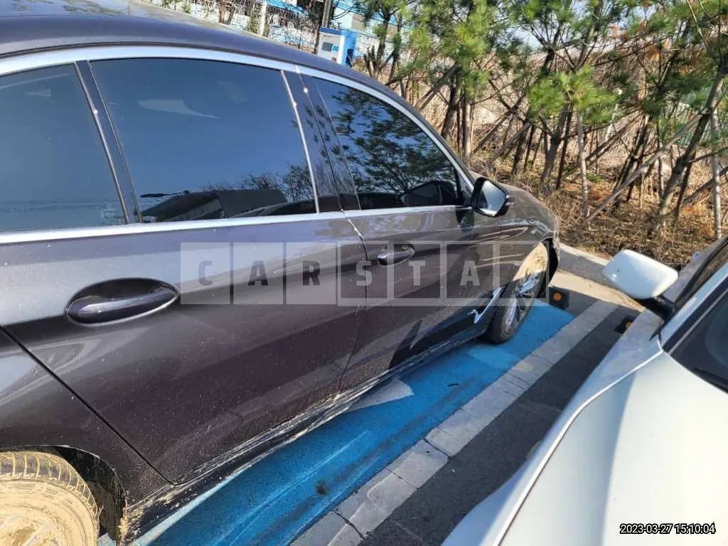 Photo 2 of 15: 2023 BMW 520i, VIN WBA11BH09PCL54316 — Korean insurance auction