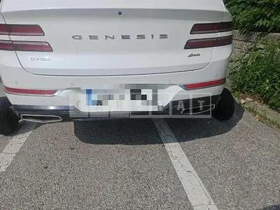 Photo 1 of 9: 2023 Genesis GV80 2.5T AWD — Korean insurance auction