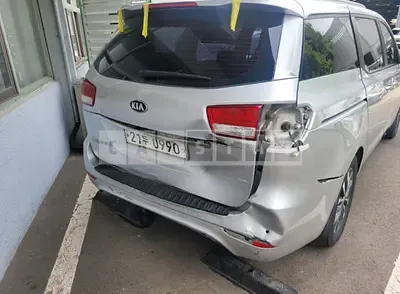 Photo 1 of 8: 2016 Kia Carnival — Korean insurance auction