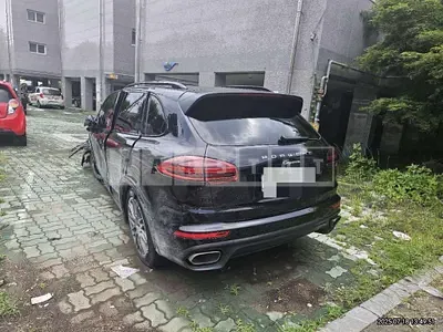 Photo 1 of 20: 2017 Porsche Cayenne Diesel — Korean insurance auction