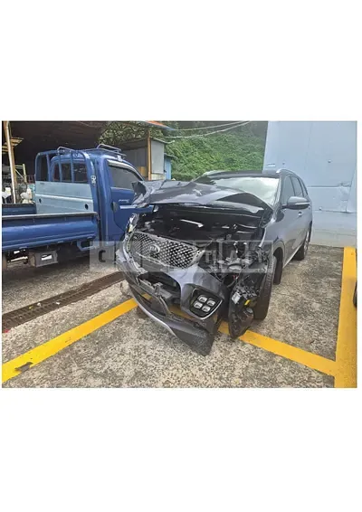 Photo 1 of 9: 2017 Kia Sorento — Korean insurance auction