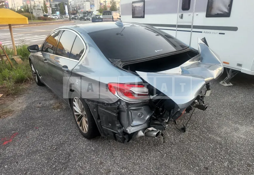 Photo 2 of 5: 2018 BMW 520d — Korean insurance auction