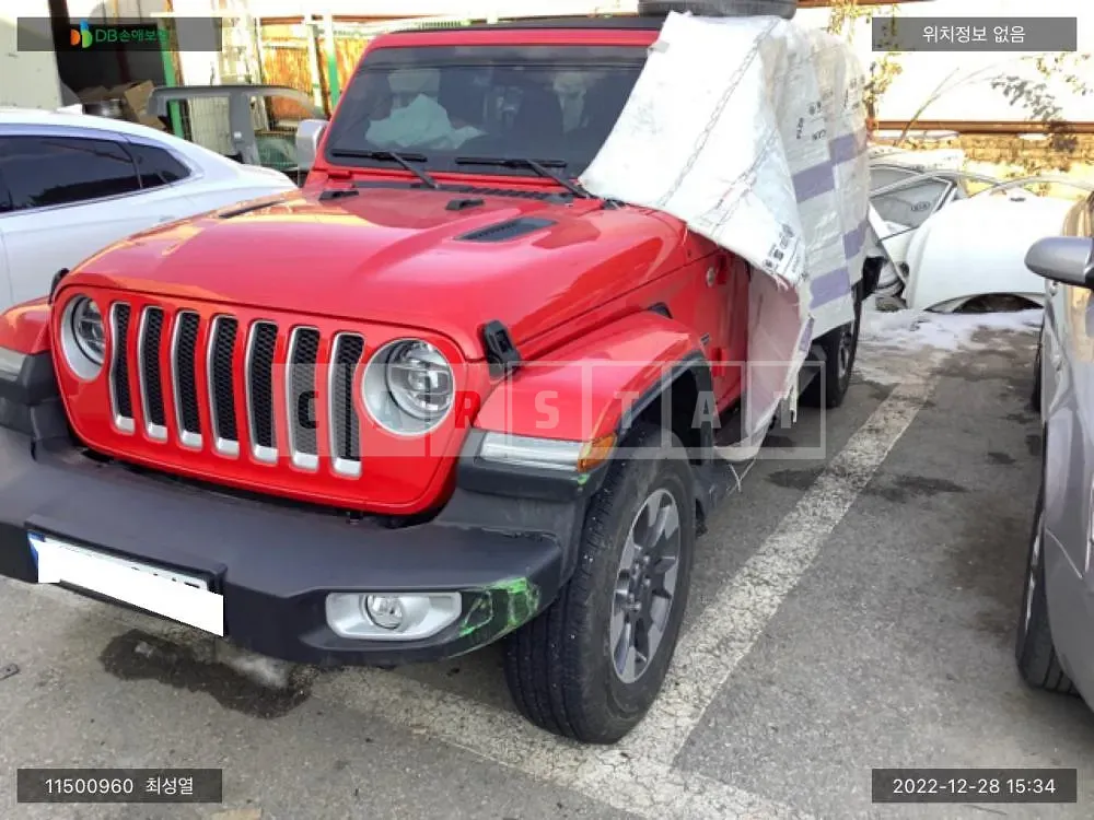 Photo 2 of 31: 2022 Jeep Wrangler Sahara, VIN 1C4HJXEN4NW183260 — Korean insurance auction