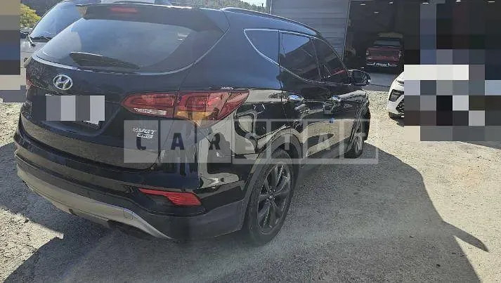 Photo 2 of 9: 2016 Hyundai Santa Fe DM (4WD) — Korean insurance auction