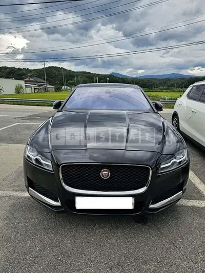 Photo 1 of 14: 2016 Jaguar XF 20d, VIN SAJBB4BN8GCY18380 — Korean insurance auction