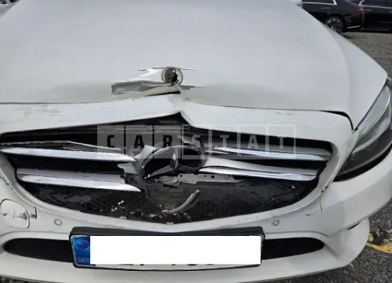 Photo 2 of 30: 2020 Mercedes-Benz C220d 4Matic — Korean insurance auction
