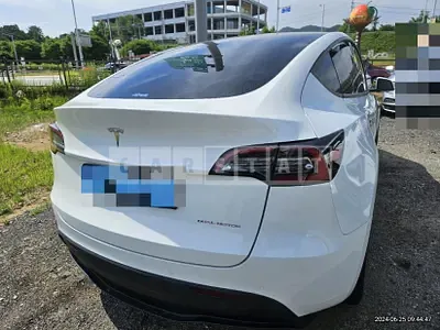 Photo 1 of 38: 2022 Tesla Model Y Long RANGE(2022~) — Korean insurance auction