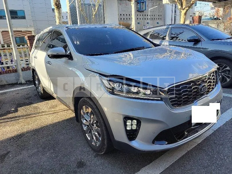 Photo 2 of 4: 2020 Kia Sorento, VIN KNAPS81ABLA605958 — Korean insurance auction
