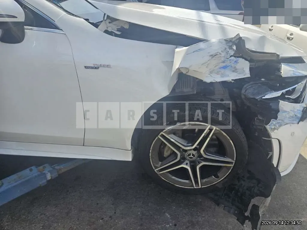 Photo 2 of 18: 2020 Mercedes-Benz CLS300 d — Korean insurance auction
