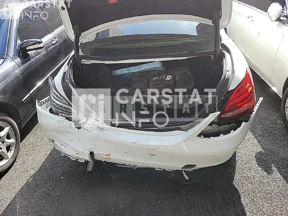 Photo 2 of 9: 2014 Mercedes-Benz C200 — Korean insurance auction