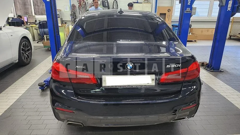 Photo 2 of 10: 2019 BMW 530i xDrive M Sport Package Plus, VIN WBAJD9100KB278087 — Korean insurance auction