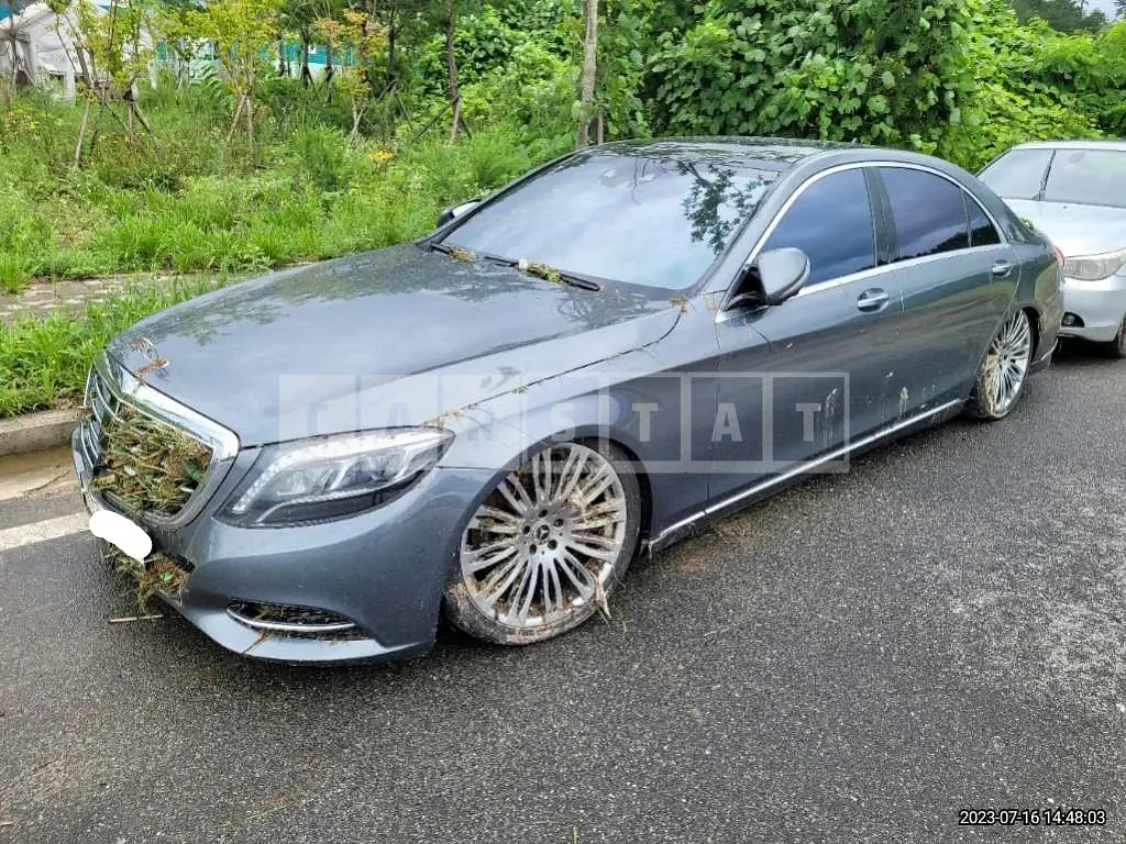 Photo 2 of 12: 2017 Mercedes-Benz S500 4Matic L, VIN WDDUG8FBXHA290702 — Korean insurance auction