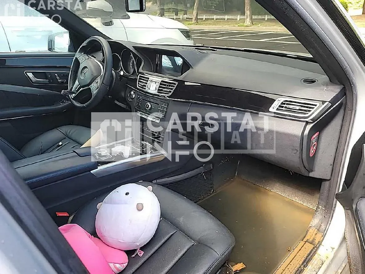 Photo 2 of 12: 2016 Mercedes-Benz Subsubbenz E220 BlueTec — Korean insurance auction