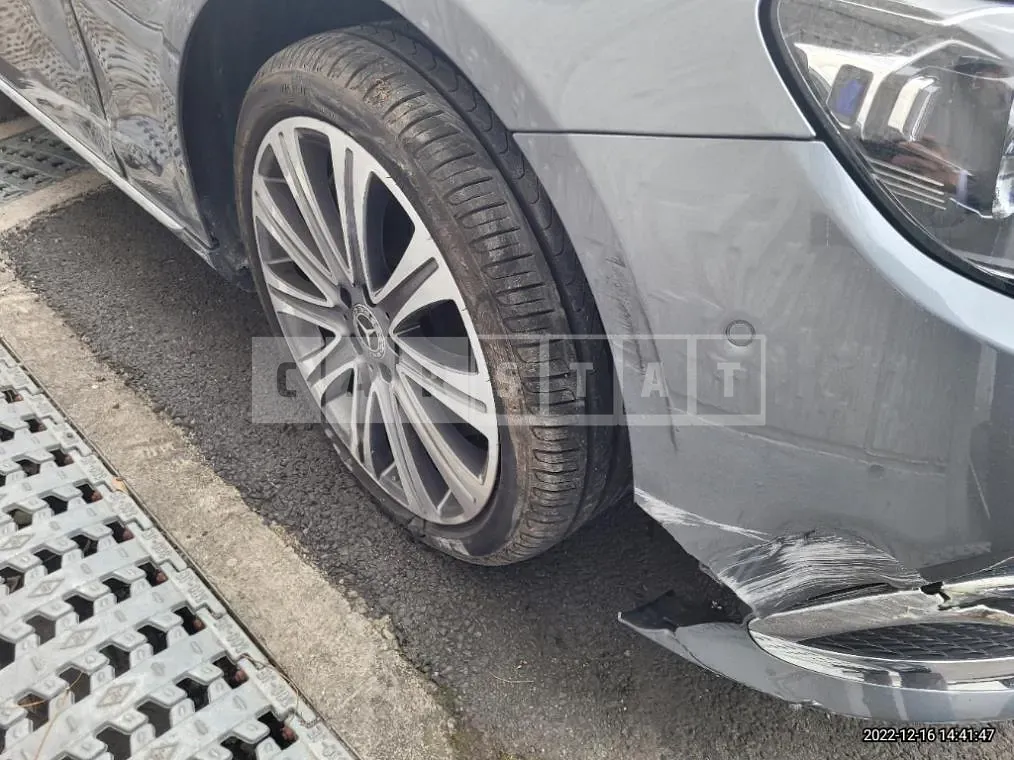 Photo 2 of 33: 2022 Mercedes-Benz E450 4Matic — Korean insurance auction