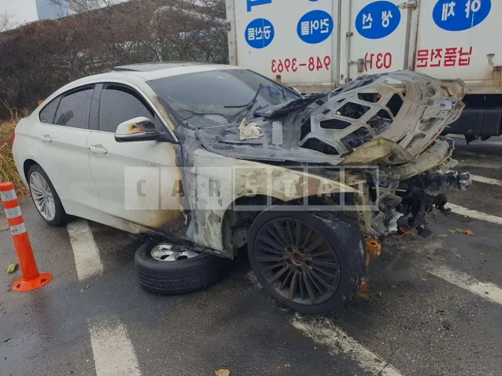 Photo 2 of 3: 2018 BMW 420d Gran Coupe, VIN WBA4K3109JBG81535 — Korean insurance auction