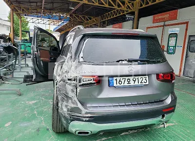 2020 Mercedes-Benz GLB220