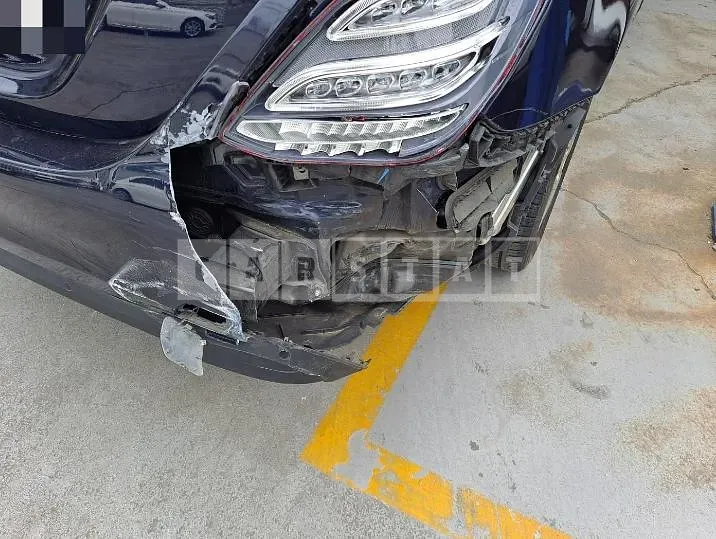 Photo 2 of 9: 2018 Mercedes-Benz C200 d — Korean insurance auction