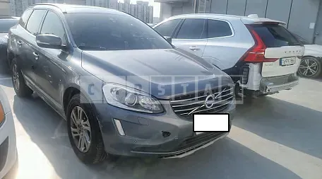 Photo 2 of 11: 2016 Volvo XC60 D3, VIN YV1DZARBDG2894290 — Korean insurance auction