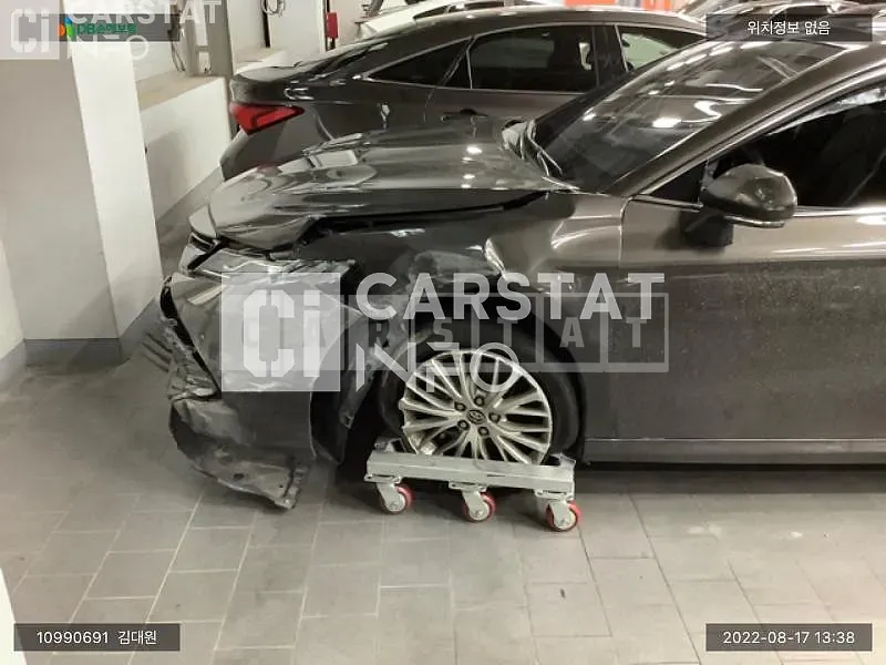 Photo 2 of 10: 2018 Toyota Camry, VIN JTNB11HK7J3062203 — Korean insurance auction