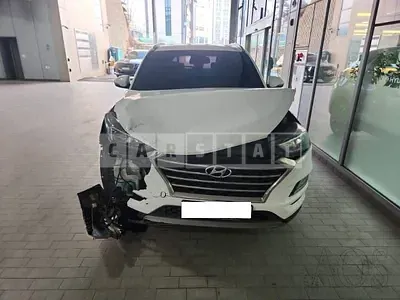 Photo 1 of 17: 2019 Hyundai Tucson, VIN KMHJ5812GKU838229 — Korean insurance auction