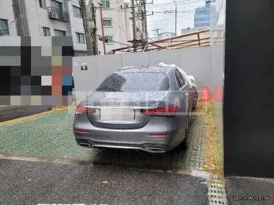Photo 1 of 18: 2020 Mercedes-Benz E350 4Matic, VIN W1KZF8GB7MA875464 — Korean insurance auction