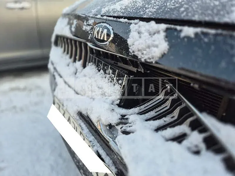 Photo 2 of 25: 2018 Kia K7, VIN KNALD418BJA133714 — Korean insurance auction