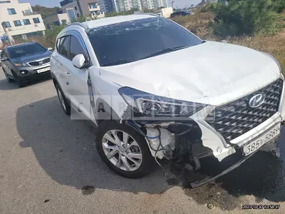 Photo 1 of 28: 2019 Hyundai Tucson, VIN KMHJ3817GKU039440 — Korean insurance auction