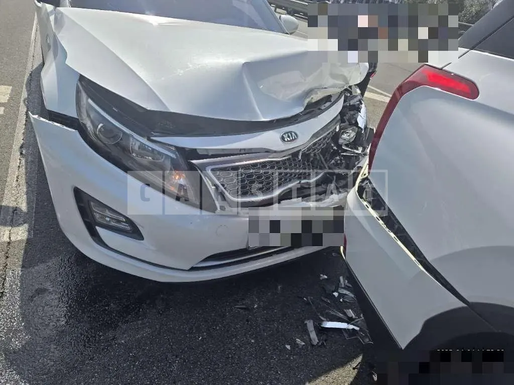 Photo 2 of 5: 2015 Kia K5 2.0 (Hybrid) — Korean insurance auction