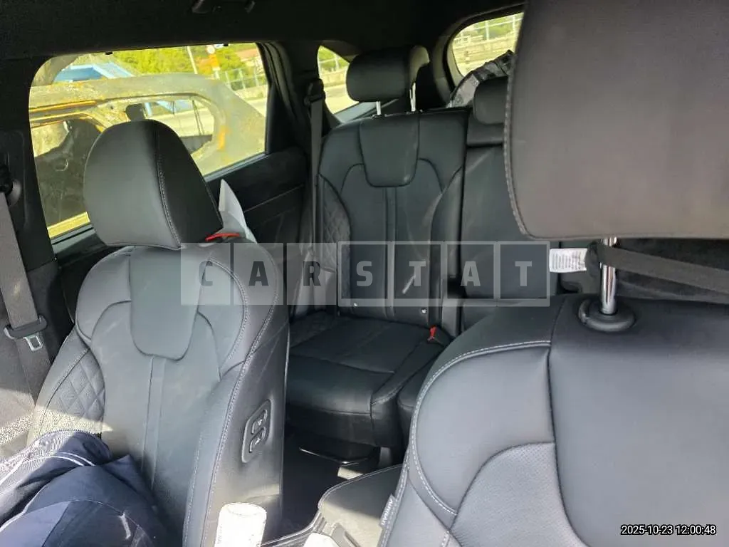 Photo 2 of 6: 2025 Kia Sorento 4WD — Korean insurance auction