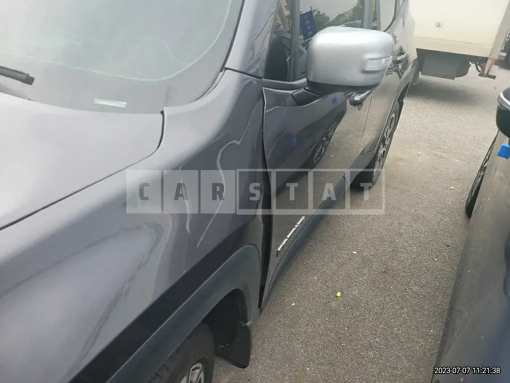 Photo 2 of 17: 2017 Jeep Zip Renegade, VIN 1C4BU0000HPE76629 — Korean insurance auction